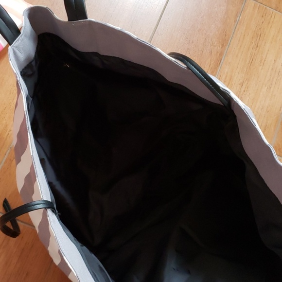 Deleting!!! Victorias Secret Tote - Picture 5 of 9